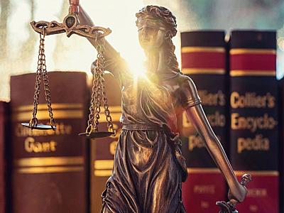 16 април - Ден на българската Конституция и професионален празник на юристите