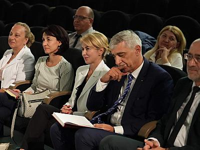 Първа книга за историята си представи габровската адвокатска колегия